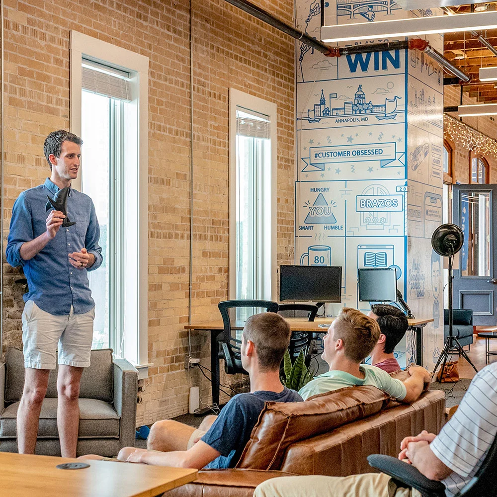 Austin distel rxpthowuvge unsplash.jpg